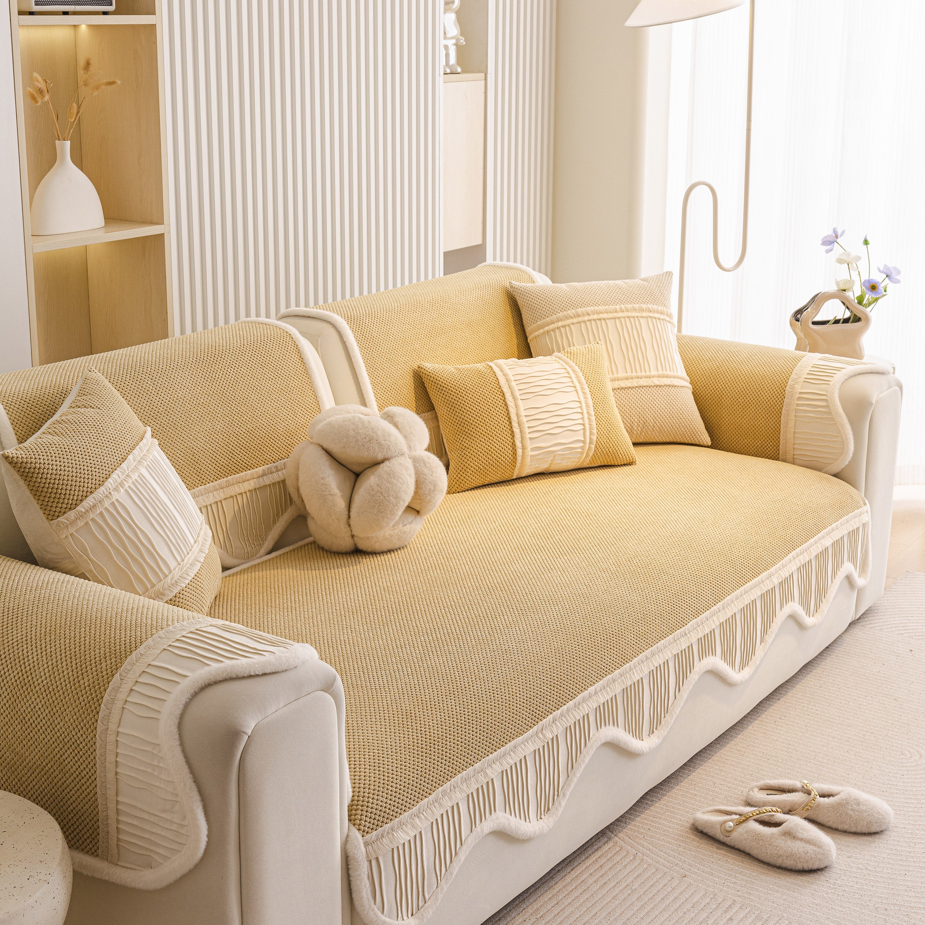 Dog Washable Sofa Protector Cover, Non-Slip Couch Slipcover with Soft Furry Trim