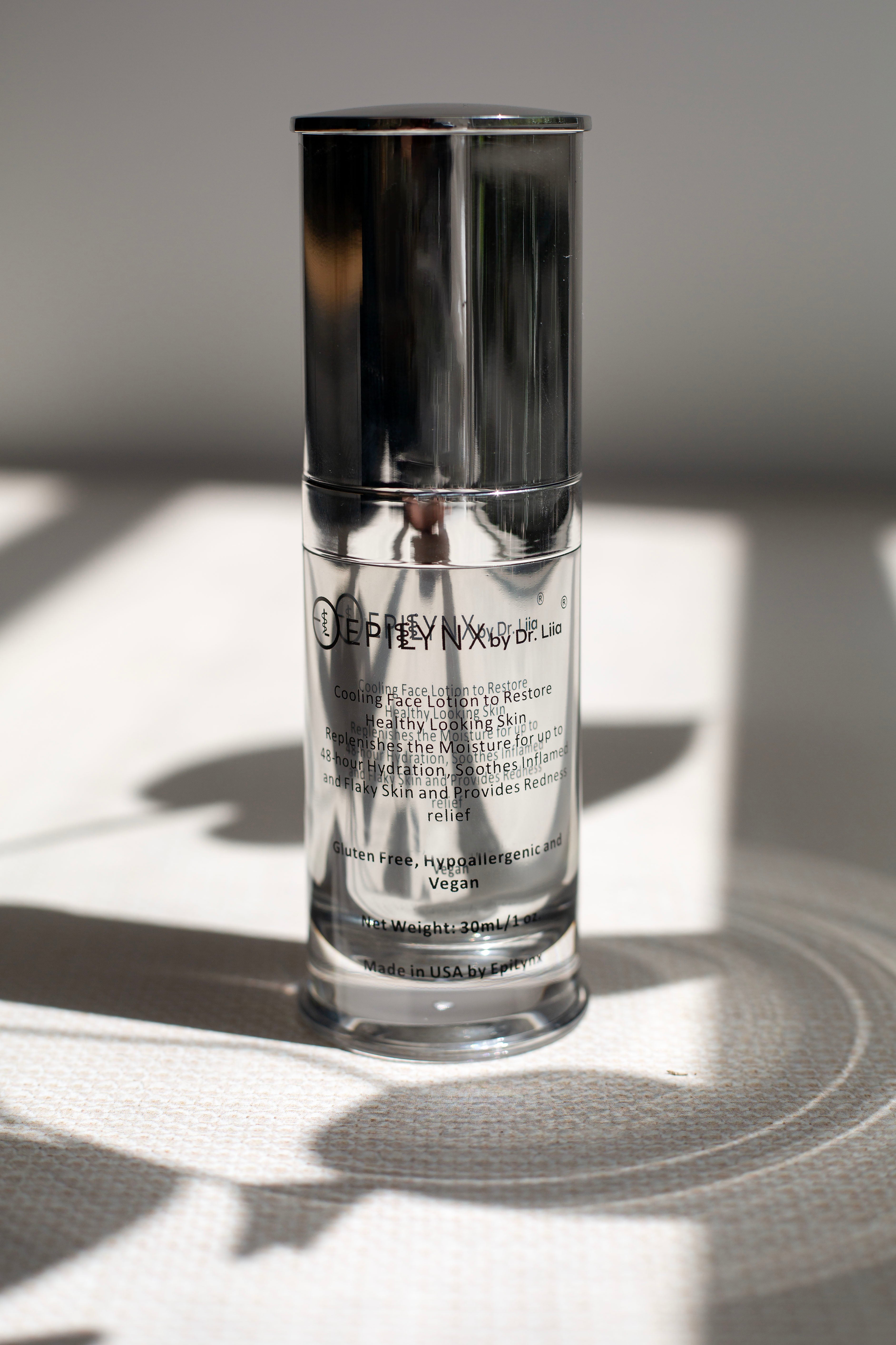 Face Moisturizer for Sensitive and Dry Skin - Lightweight