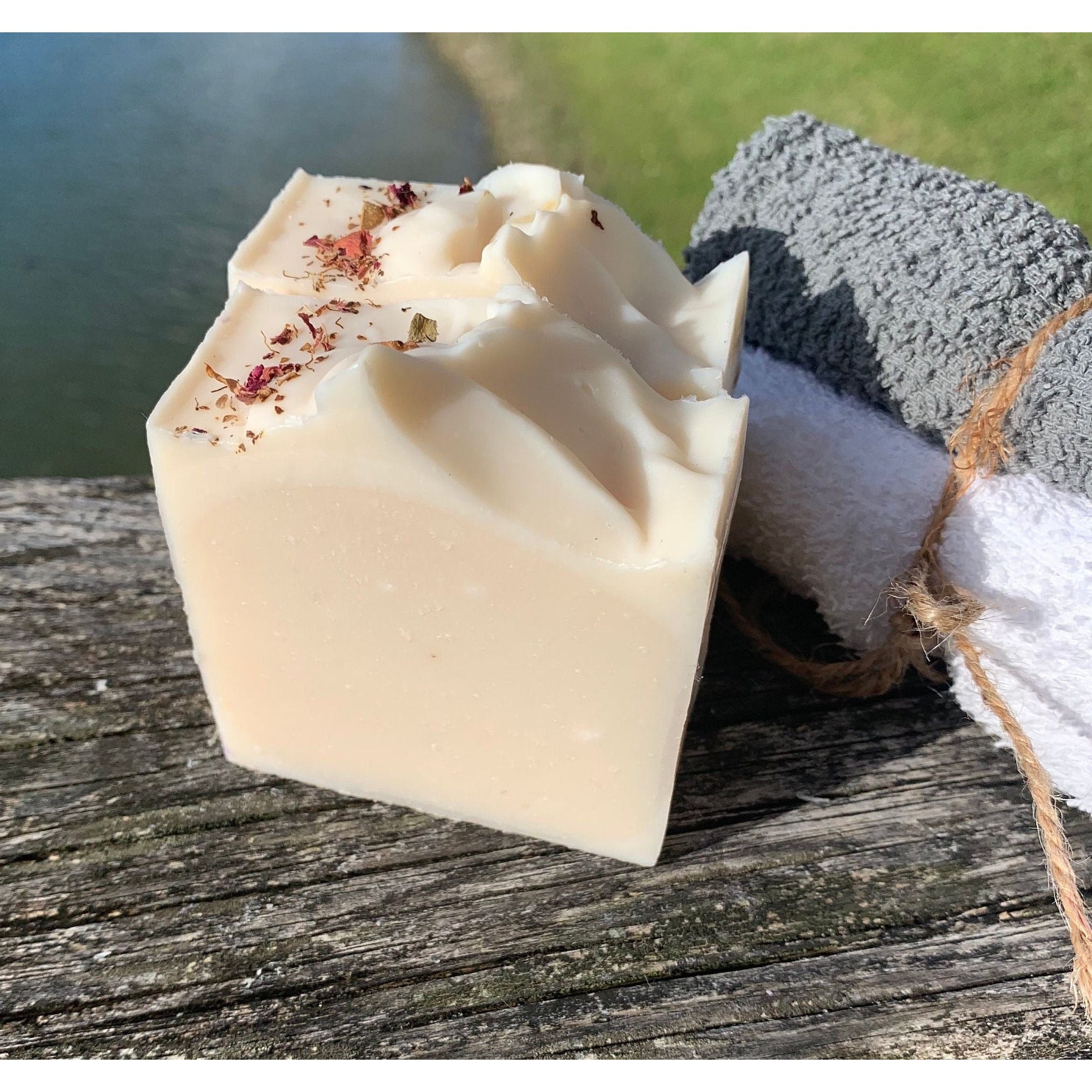 Yoni/ Apple Cider Vinegar Soap 3-4oz