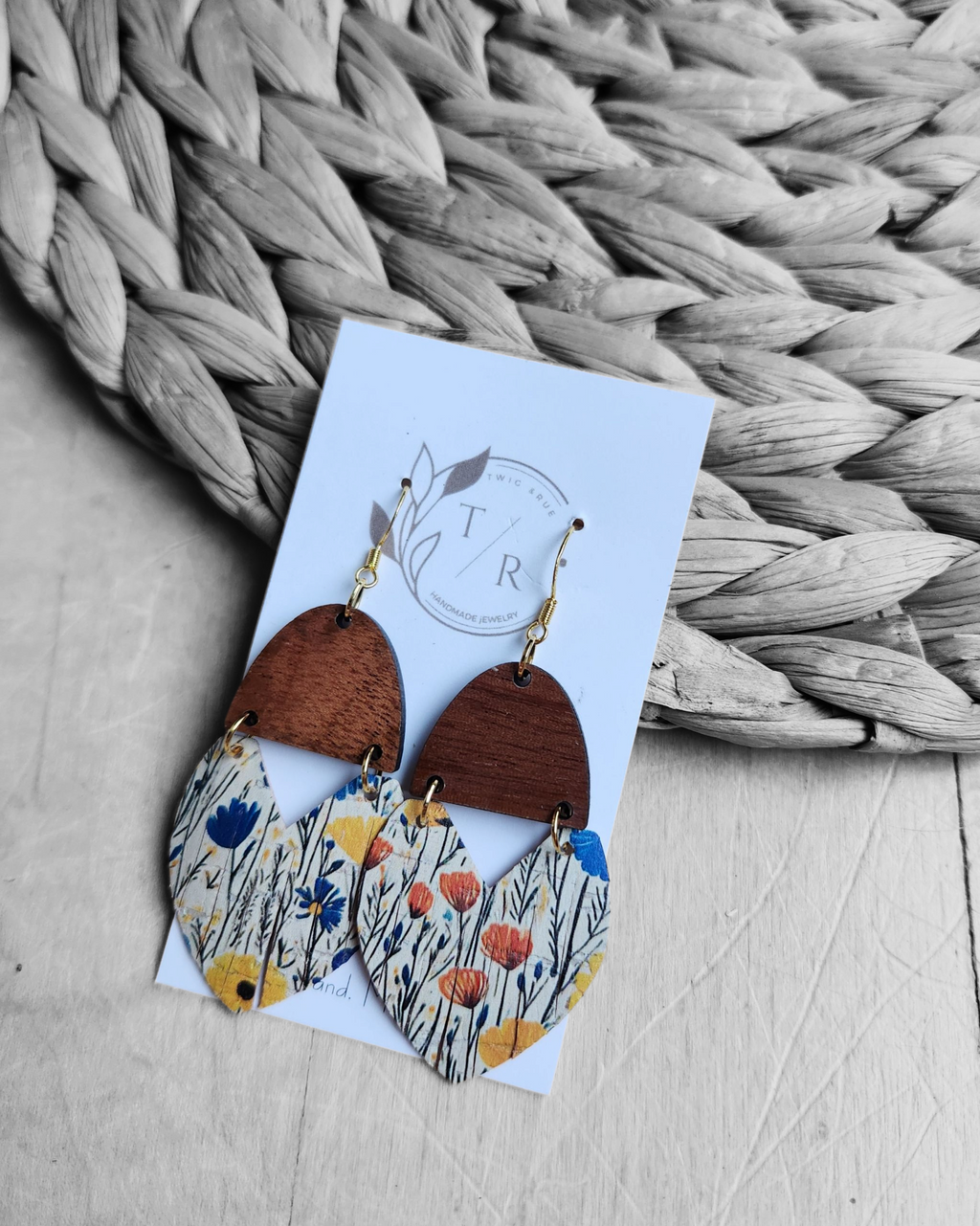 Dylan|Fringe Cork with Wood triangle