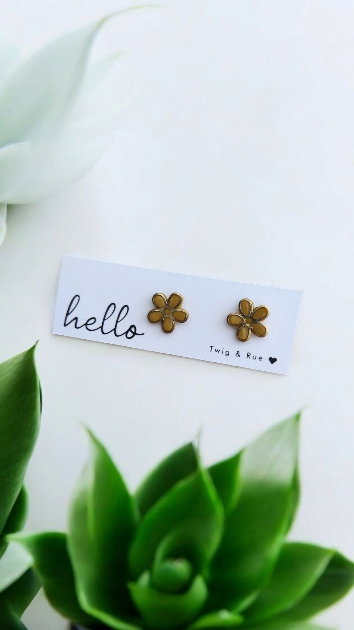 Flower clay studs